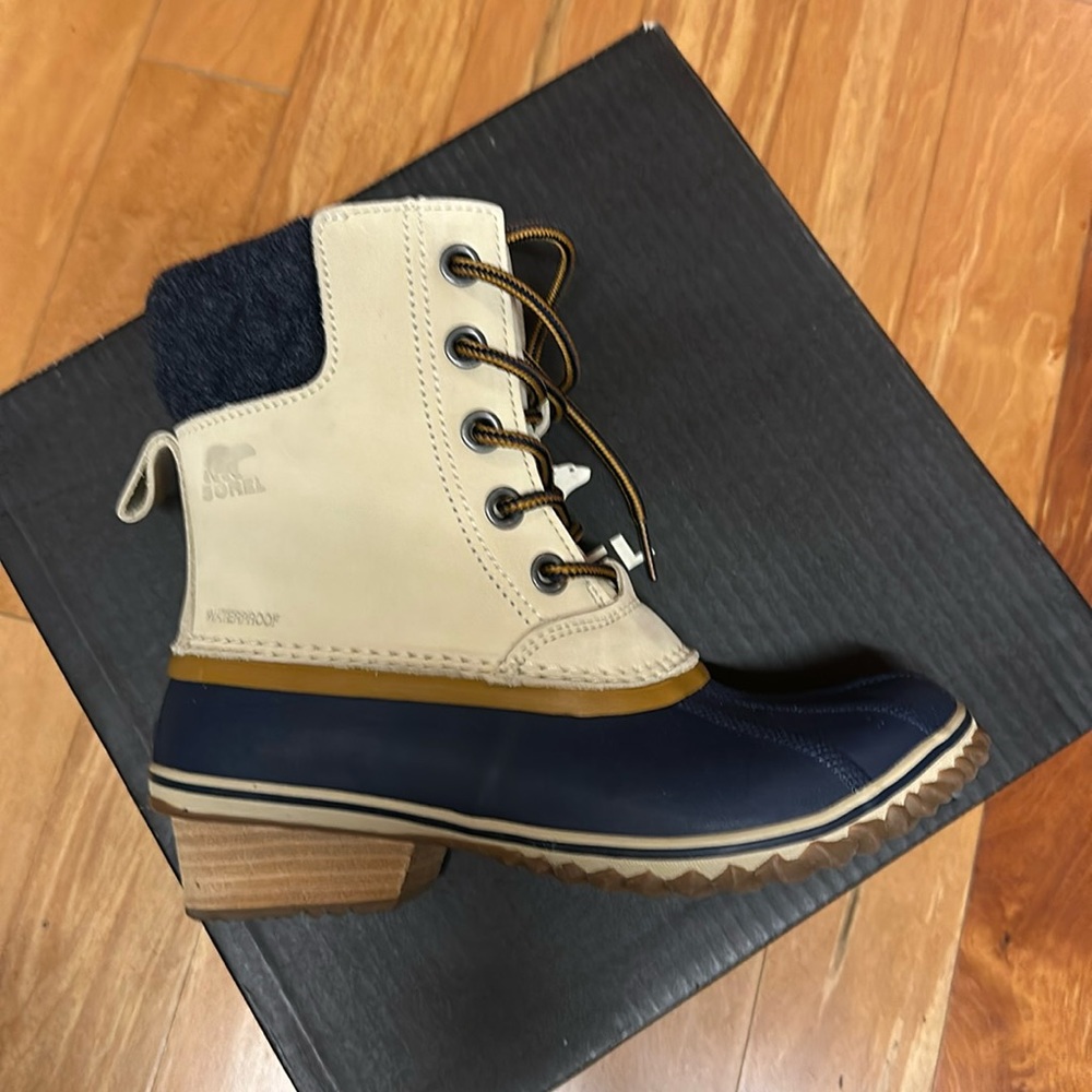 Sorel waterproof boots for women